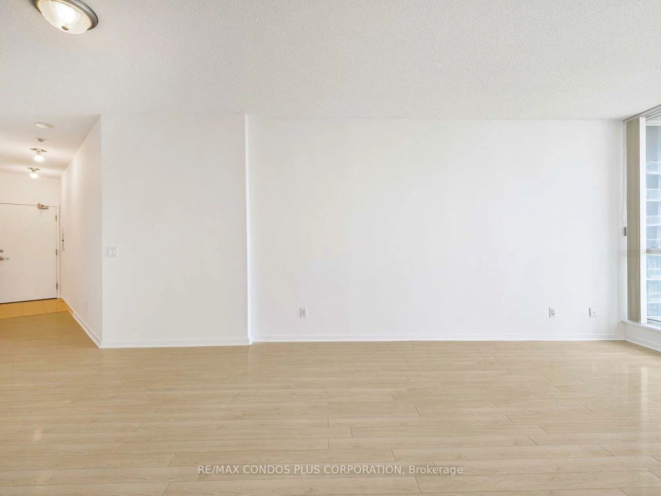 208, Queens, Waterfront Communities C1, Toronto