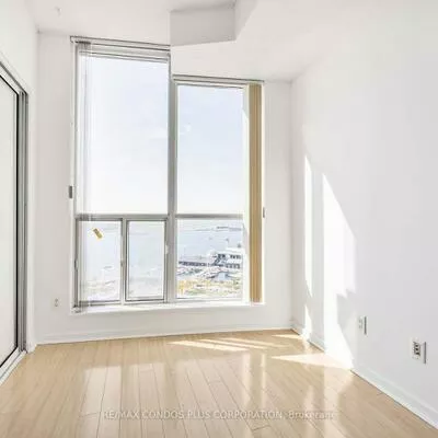 208, Queens, Waterfront Communities C1, Toronto