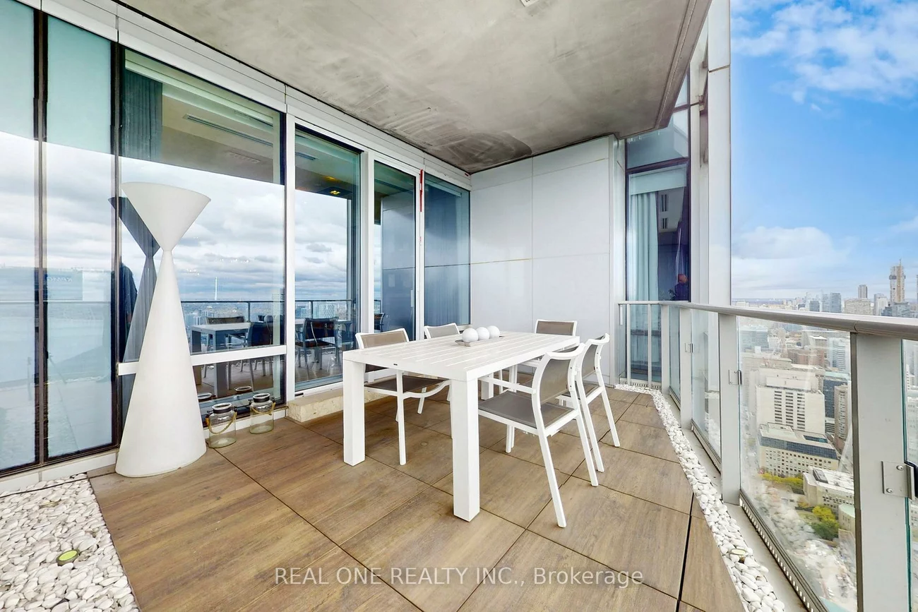 180, UNIVERSITY, Bay Street Corridor, Toronto