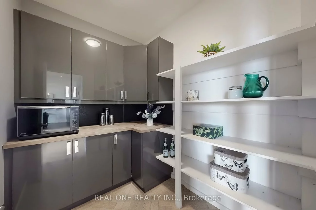 180, UNIVERSITY, Bay Street Corridor, Toronto