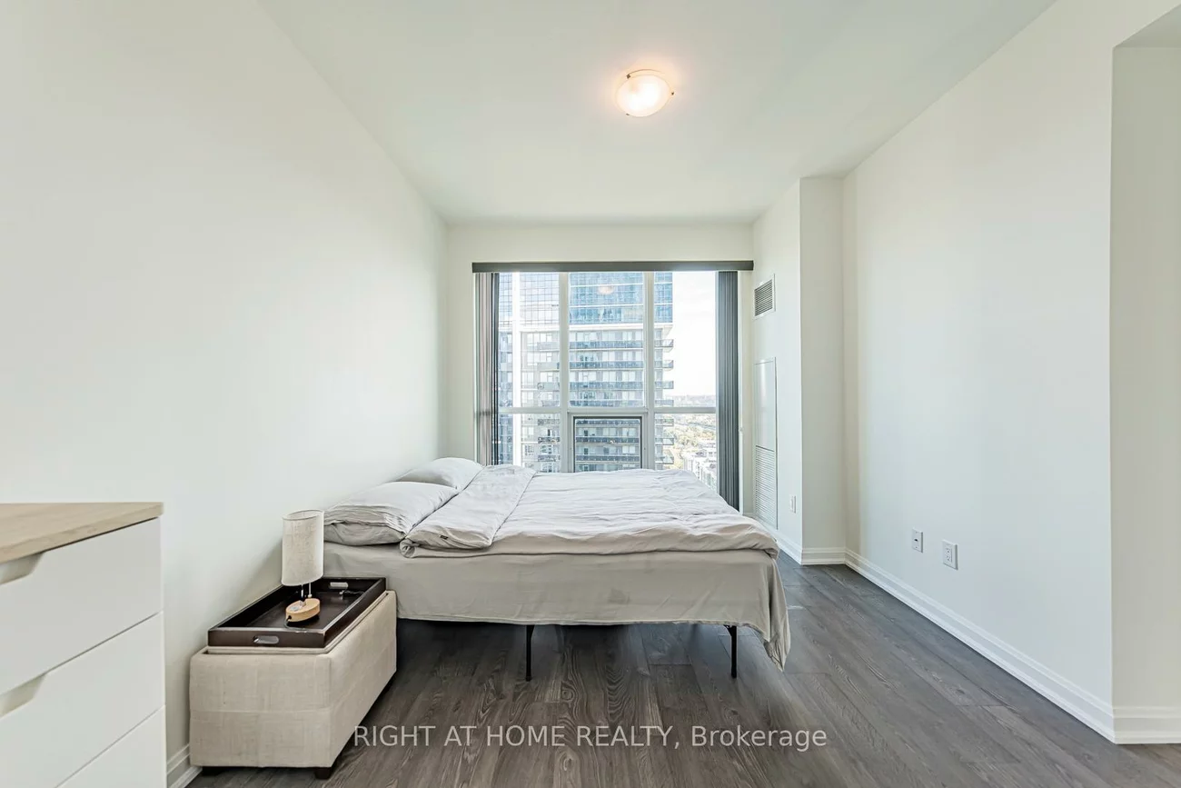 9, Bogert, Lansing-Westgate, Toronto