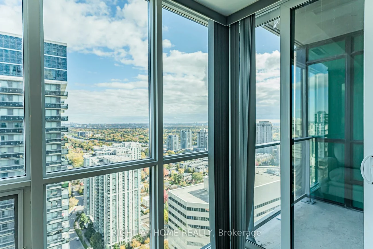 9, Bogert, Lansing-Westgate, Toronto