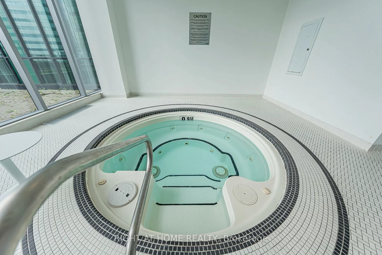 9, Bogert, Lansing-Westgate, Toronto