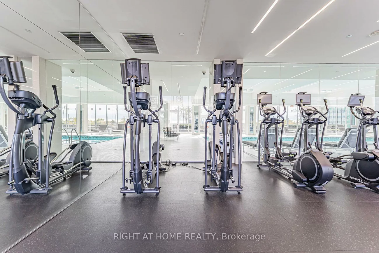 9, Bogert, Lansing-Westgate, Toronto