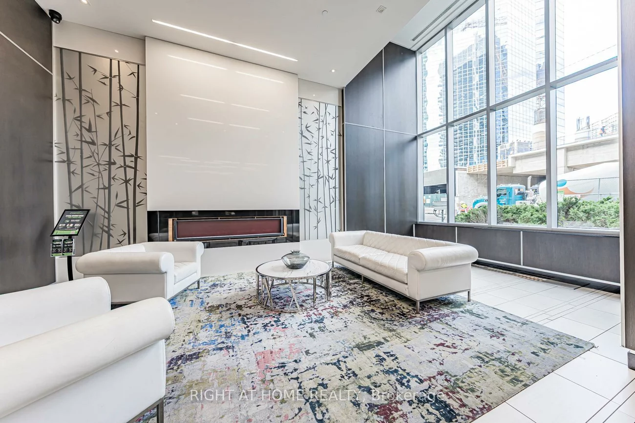 9, Bogert, Lansing-Westgate, Toronto