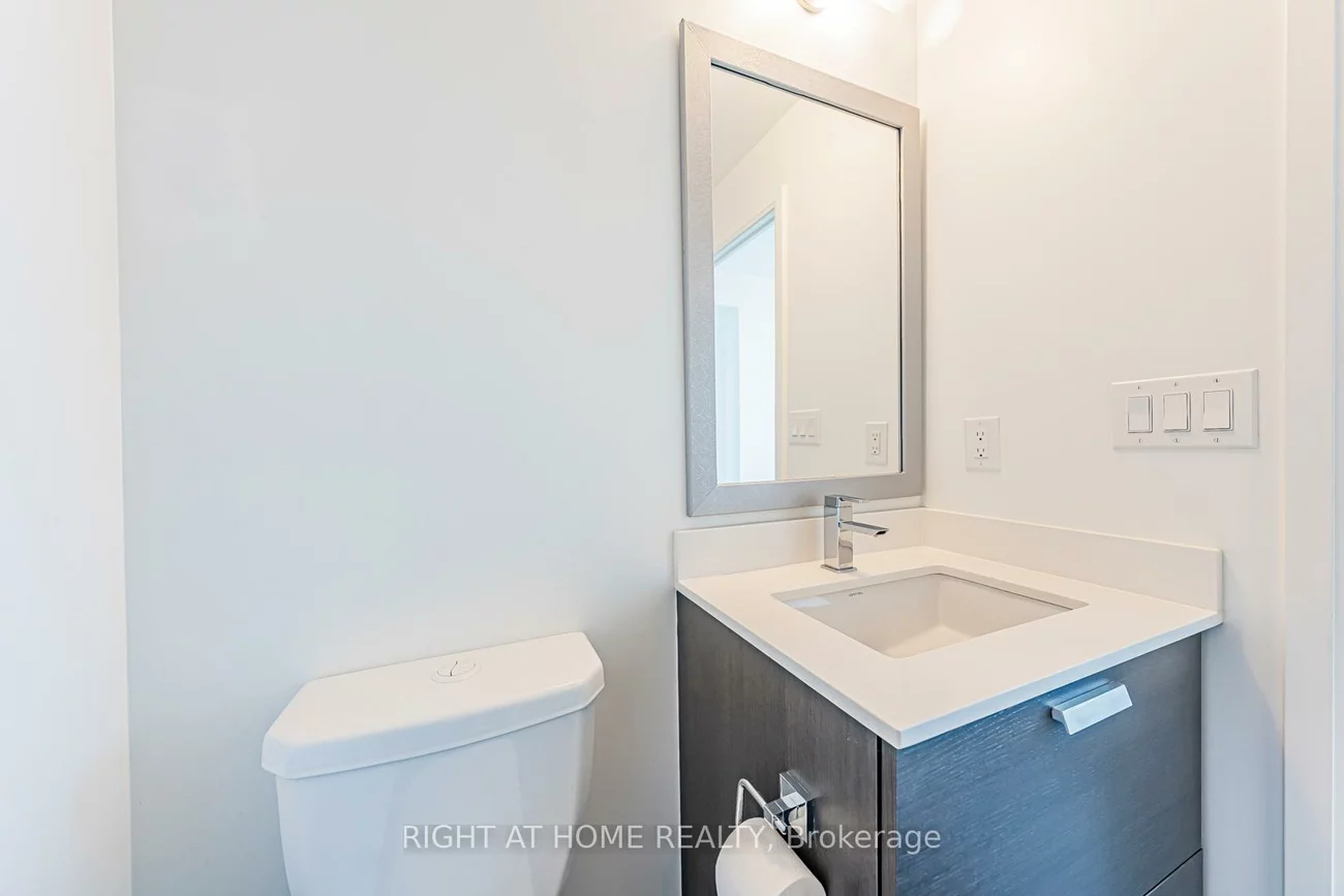 9, Bogert, Lansing-Westgate, Toronto