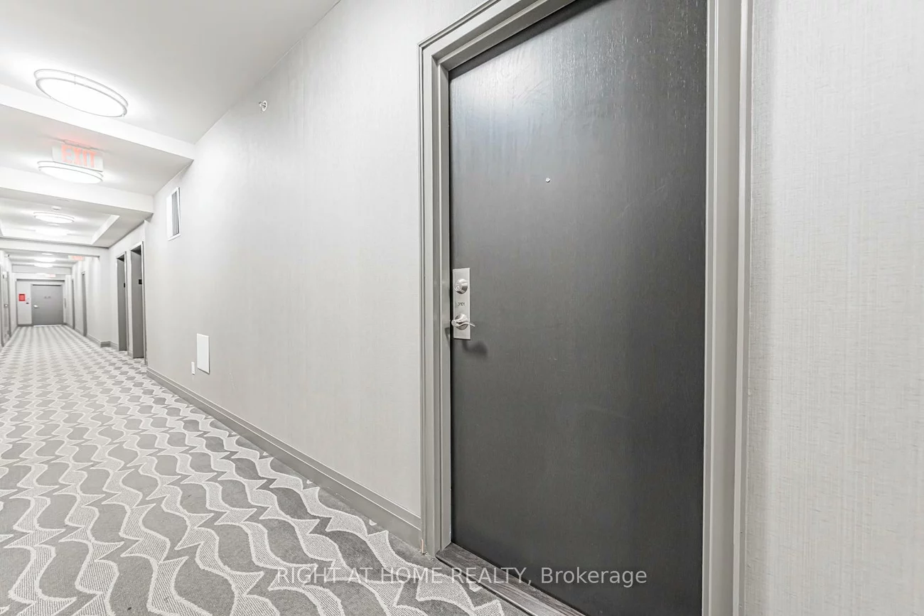 9, Bogert, Lansing-Westgate, Toronto