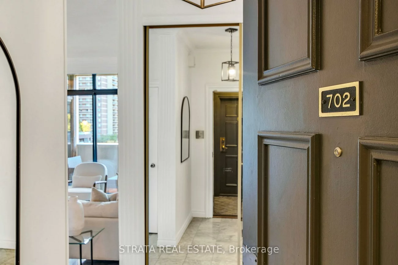 86, Gloucester, Church-Yonge Corridor, Toronto