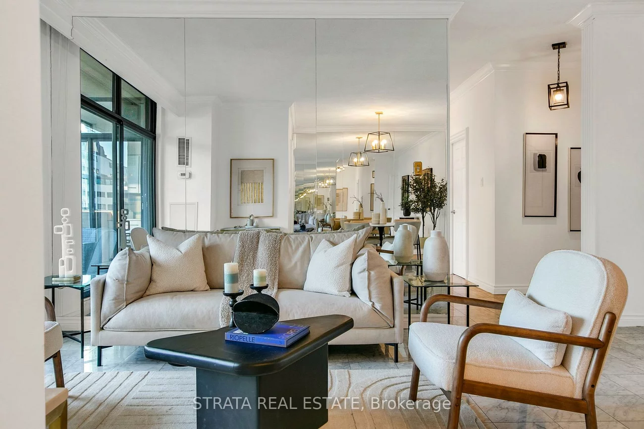 86, Gloucester, Church-Yonge Corridor, Toronto