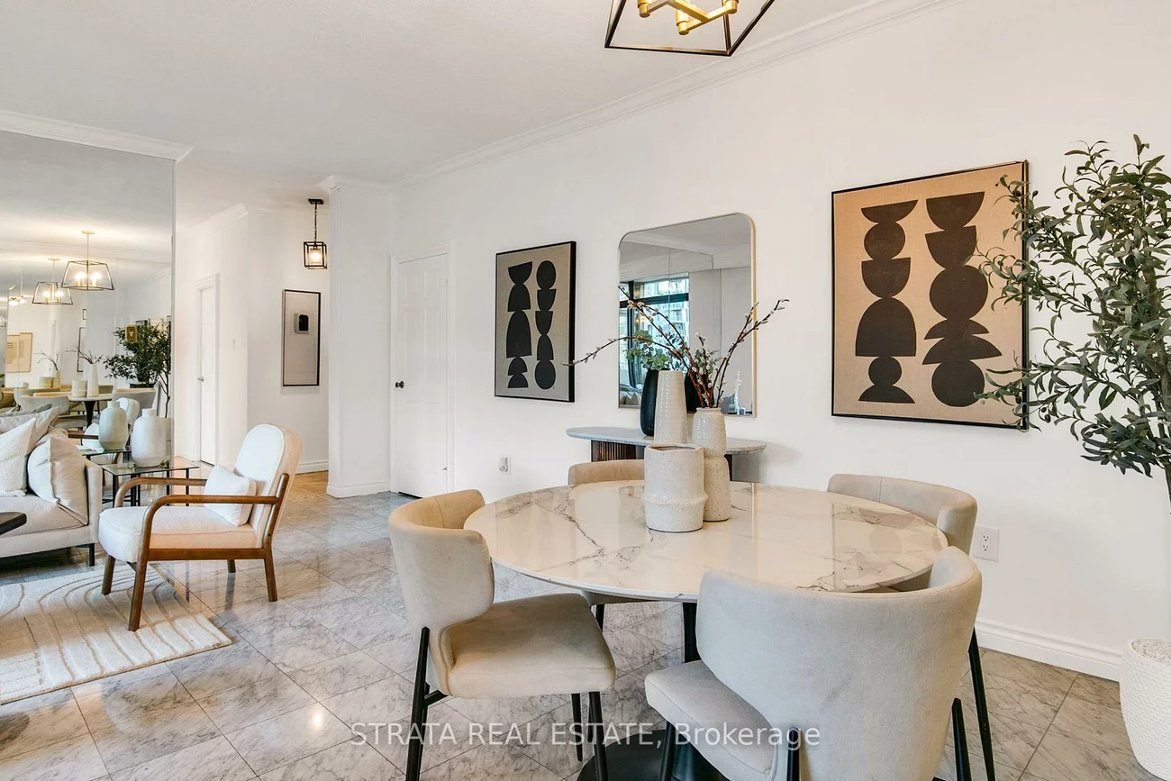 86, Gloucester, Church-Yonge Corridor, Toronto