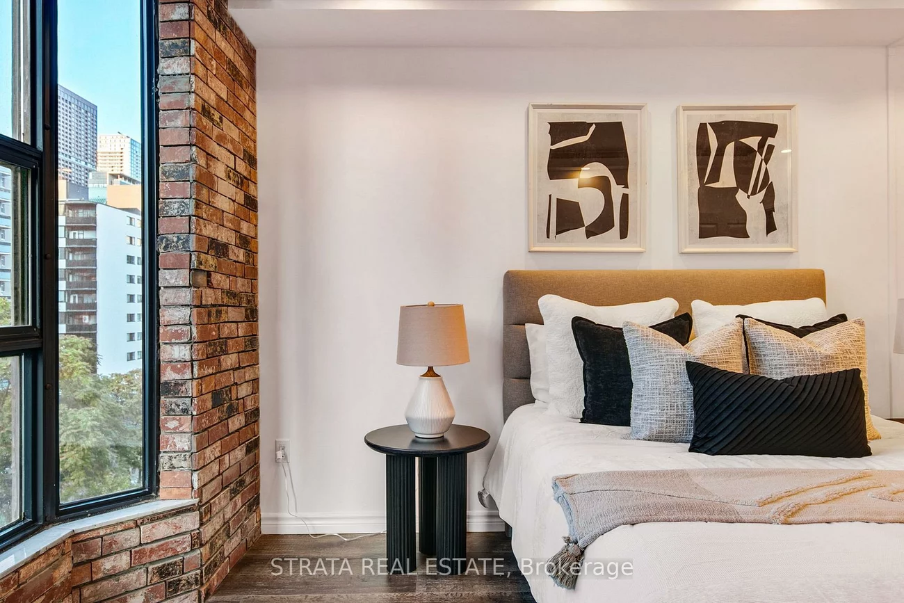 86, Gloucester, Church-Yonge Corridor, Toronto