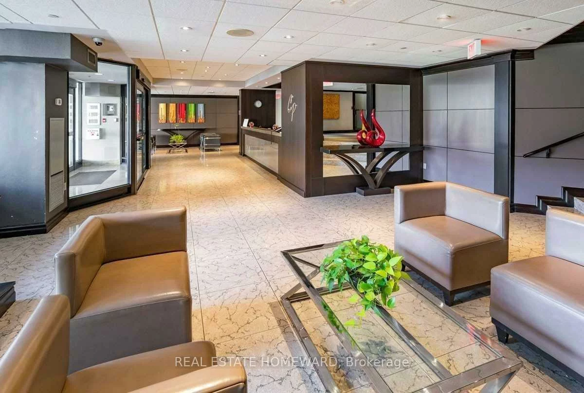 77, Maitland, Cabbagetown-South St. James Town, Toronto