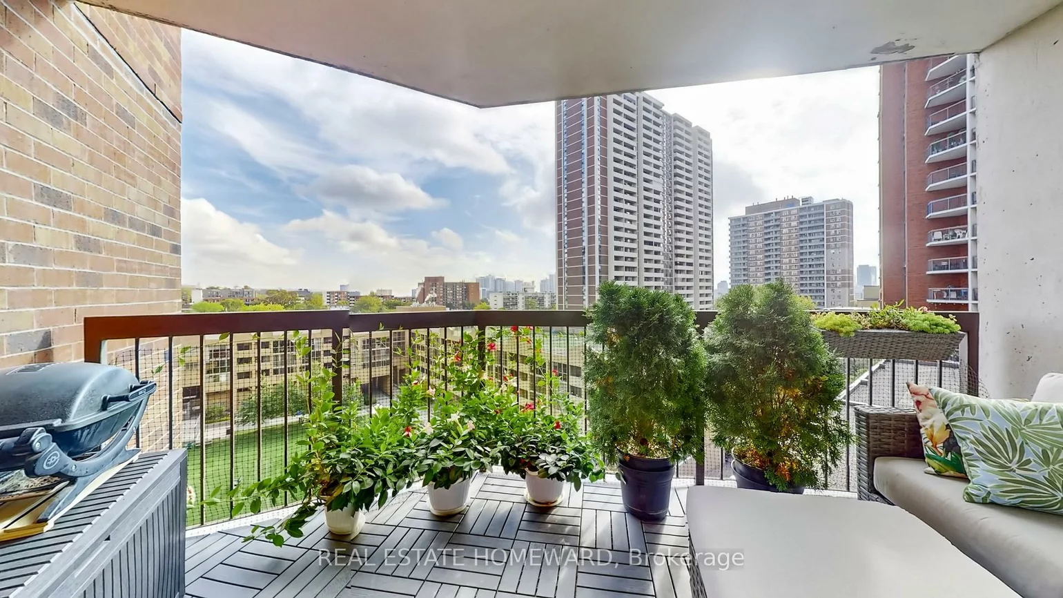 77, Maitland, Cabbagetown-South St. James Town, Toronto