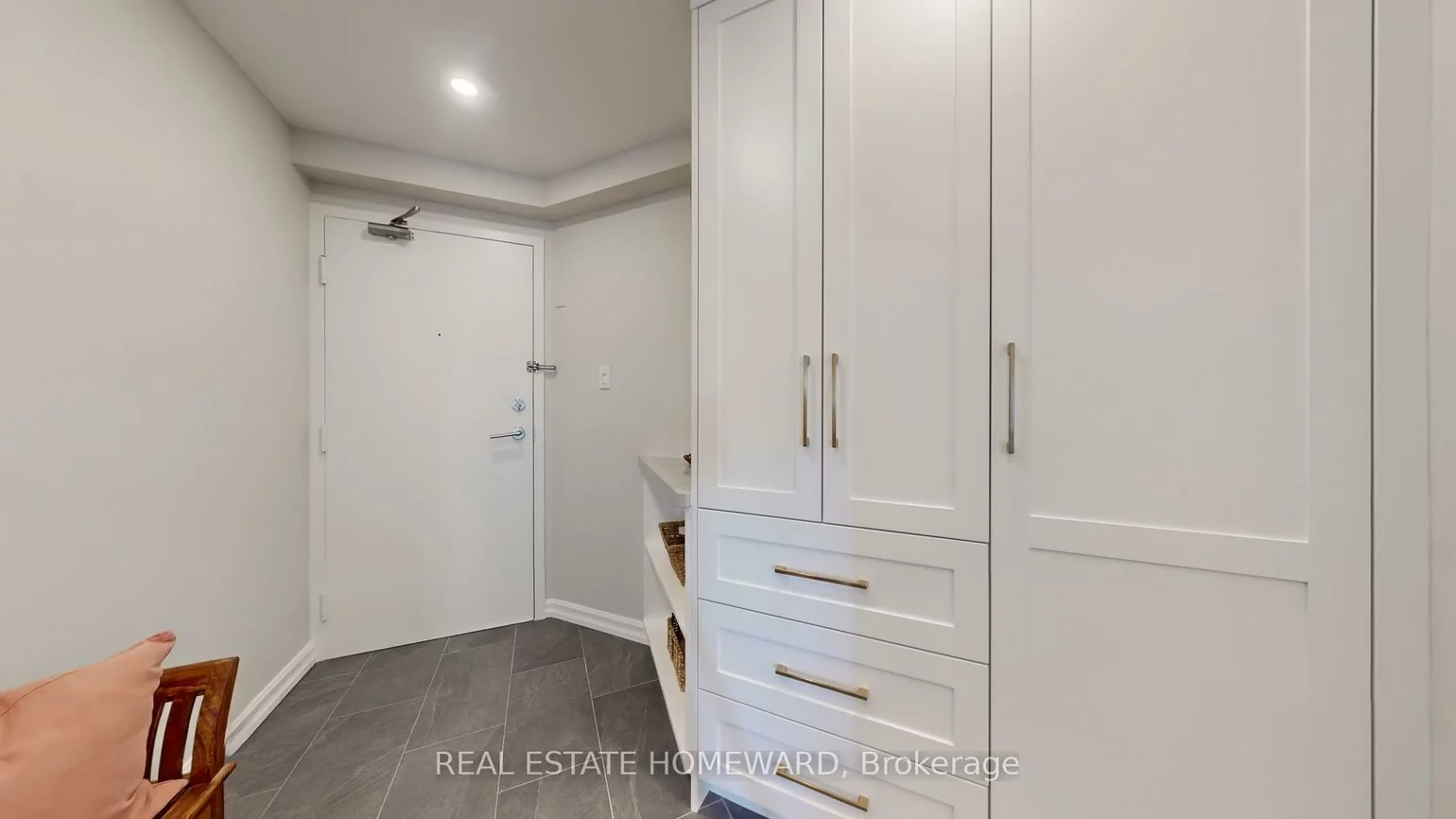 77, Maitland, Cabbagetown-South St. James Town, Toronto