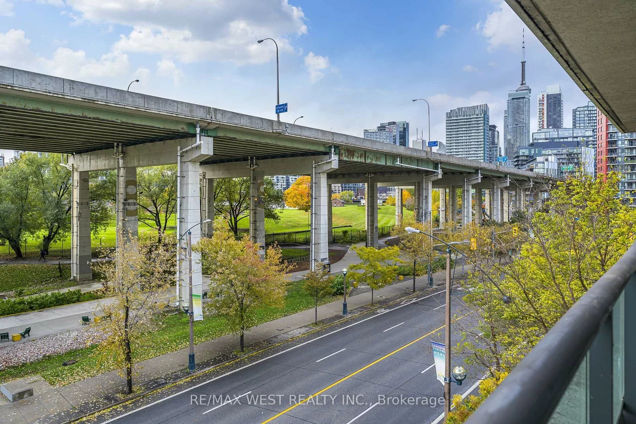 209, Fort York, Niagara, Toronto