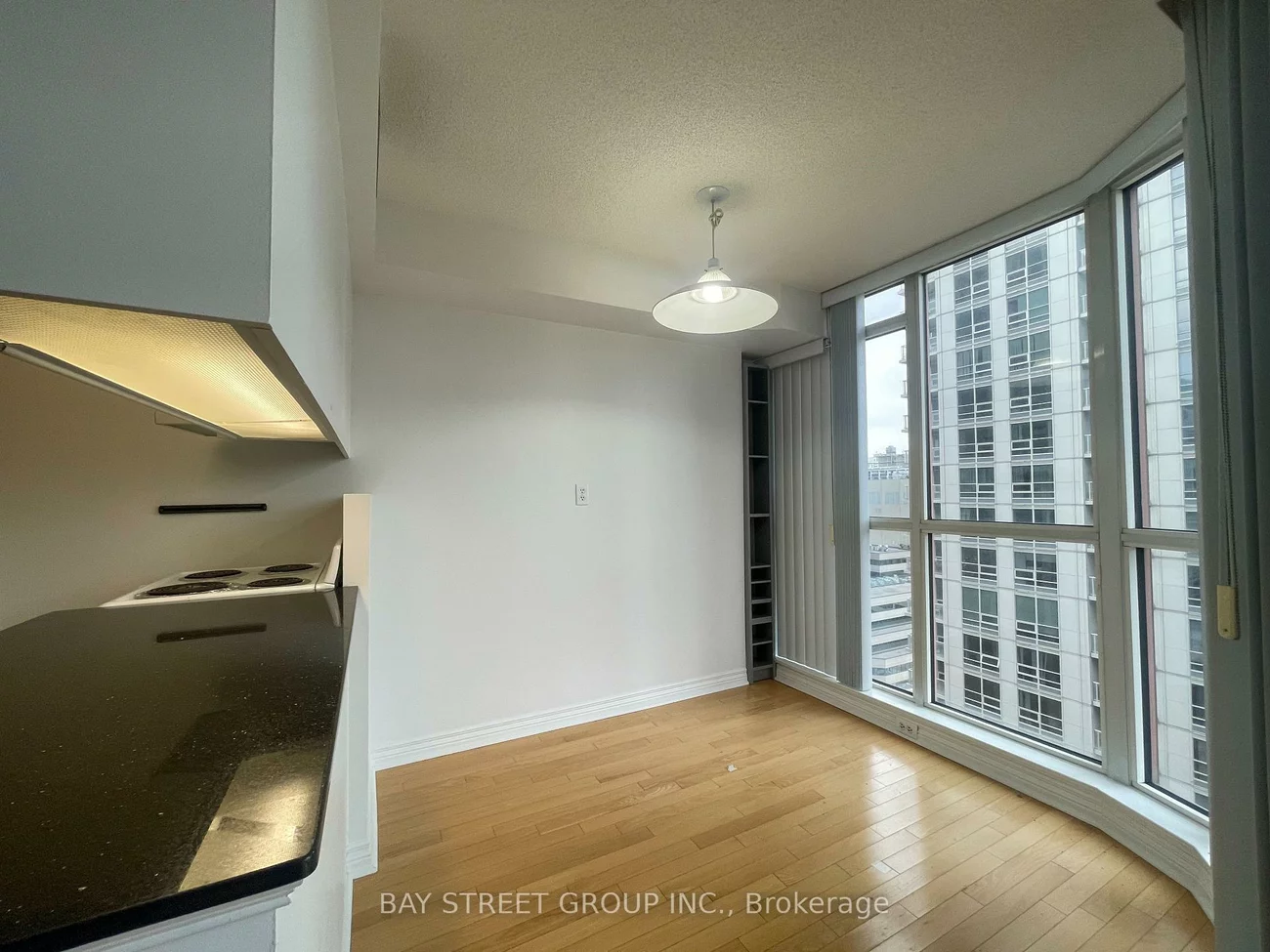 736, Bay, Bay Street Corridor, Toronto