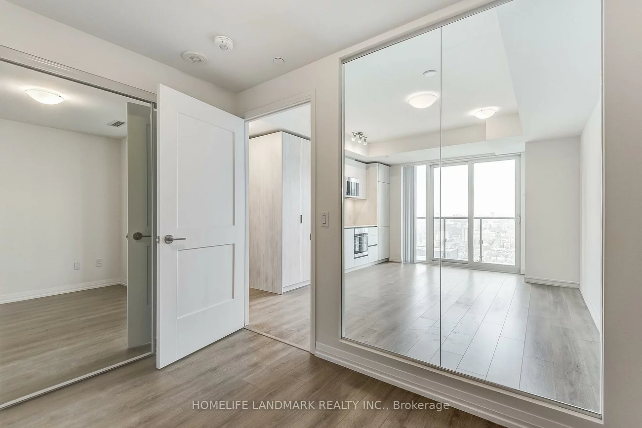 28, Widmer, Waterfront Communities C1, Toronto