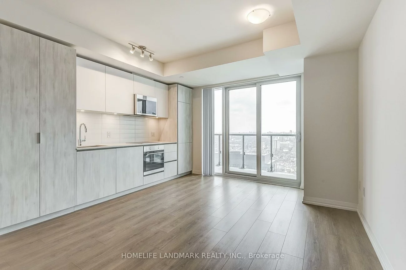 28, Widmer, Waterfront Communities C1, Toronto