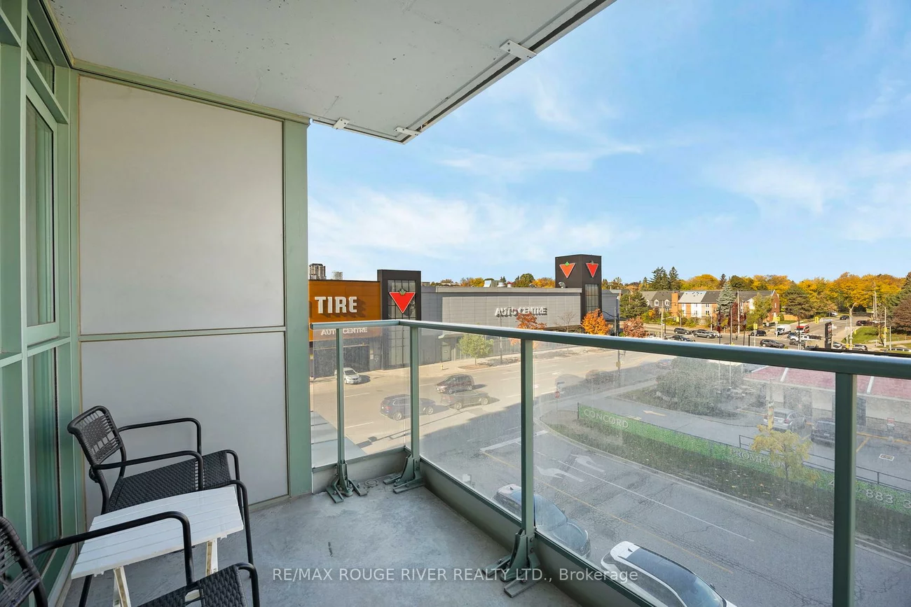 15, Singer, Bayview Village, Toronto