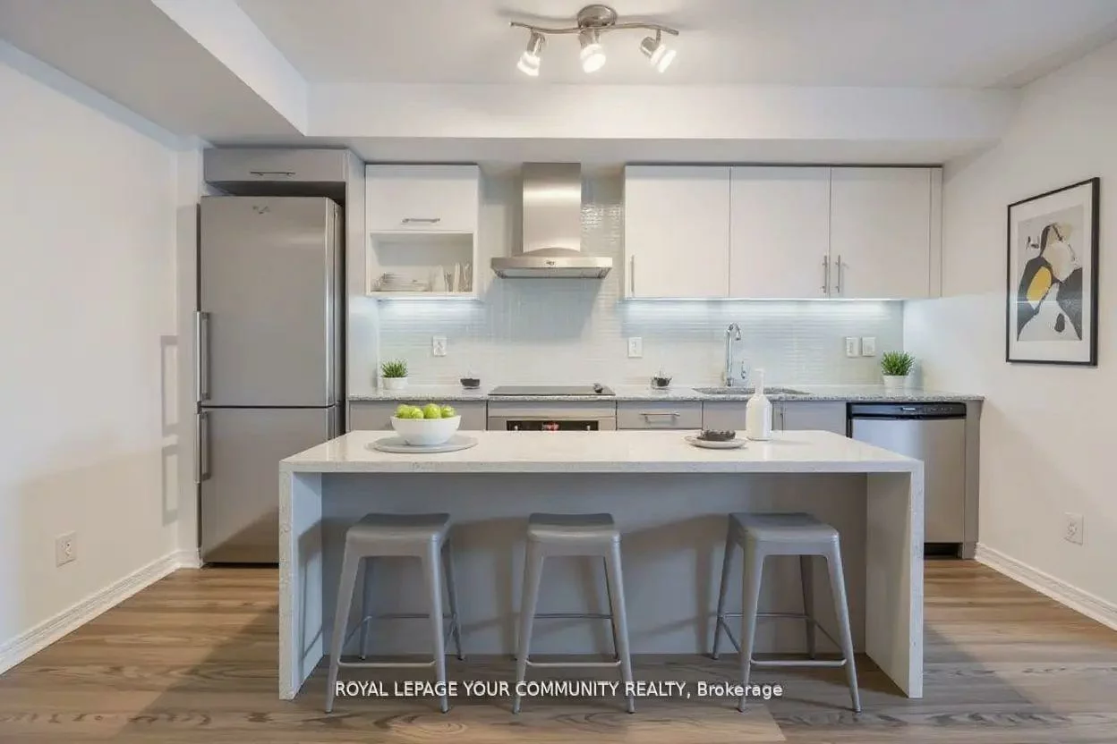 352, Front, Waterfront Communities C1, Toronto