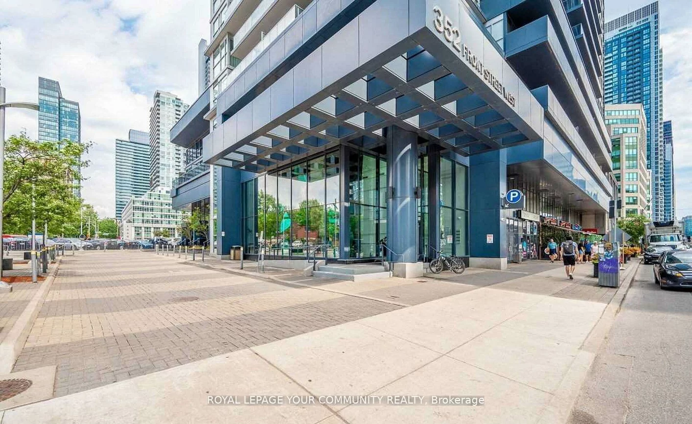 352, Front, Waterfront Communities C1, Toronto