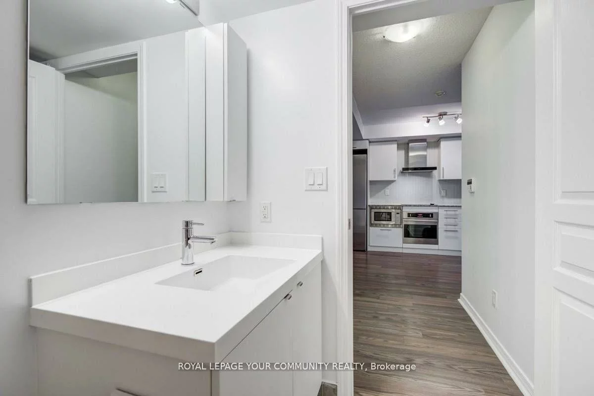 352, Front, Waterfront Communities C1, Toronto