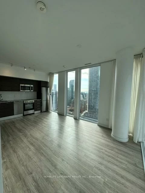 28, Wellesley, Church-Yonge Corridor, Toronto