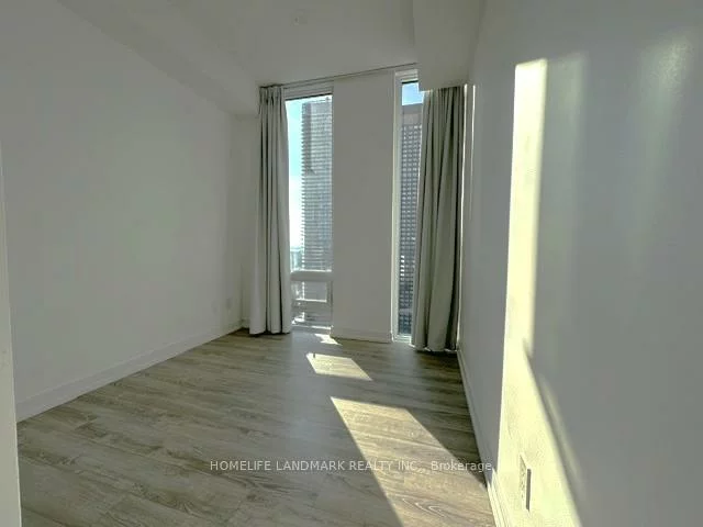 28, Wellesley, Church-Yonge Corridor, Toronto