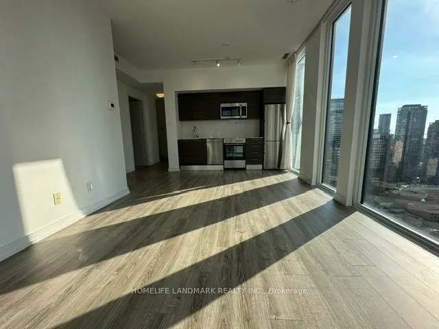 28, Wellesley, Church-Yonge Corridor, Toronto