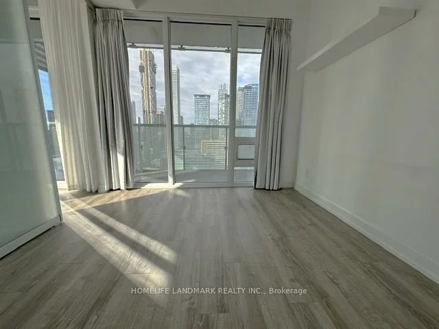 28, Wellesley, Church-Yonge Corridor, Toronto