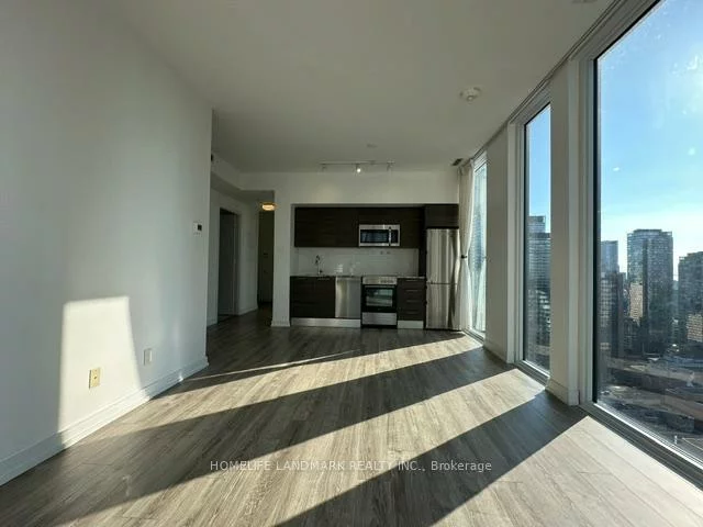 28, Wellesley, Church-Yonge Corridor, Toronto