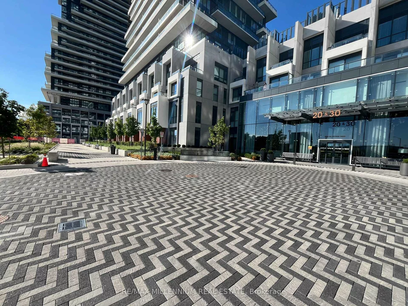 30, Inn On The Park, Banbury-Don Mills, Toronto