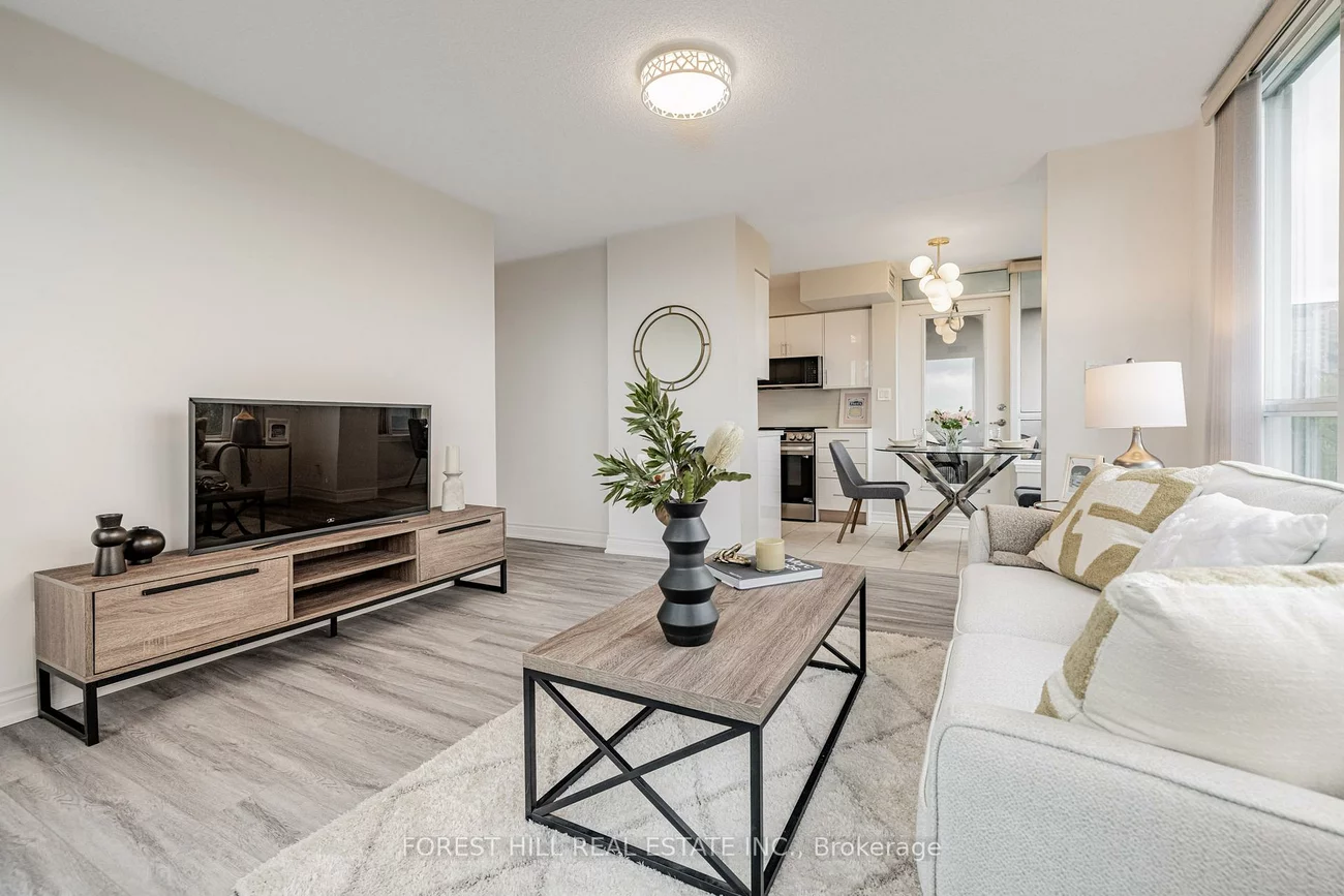 3, Rean, Bayview Village, Toronto