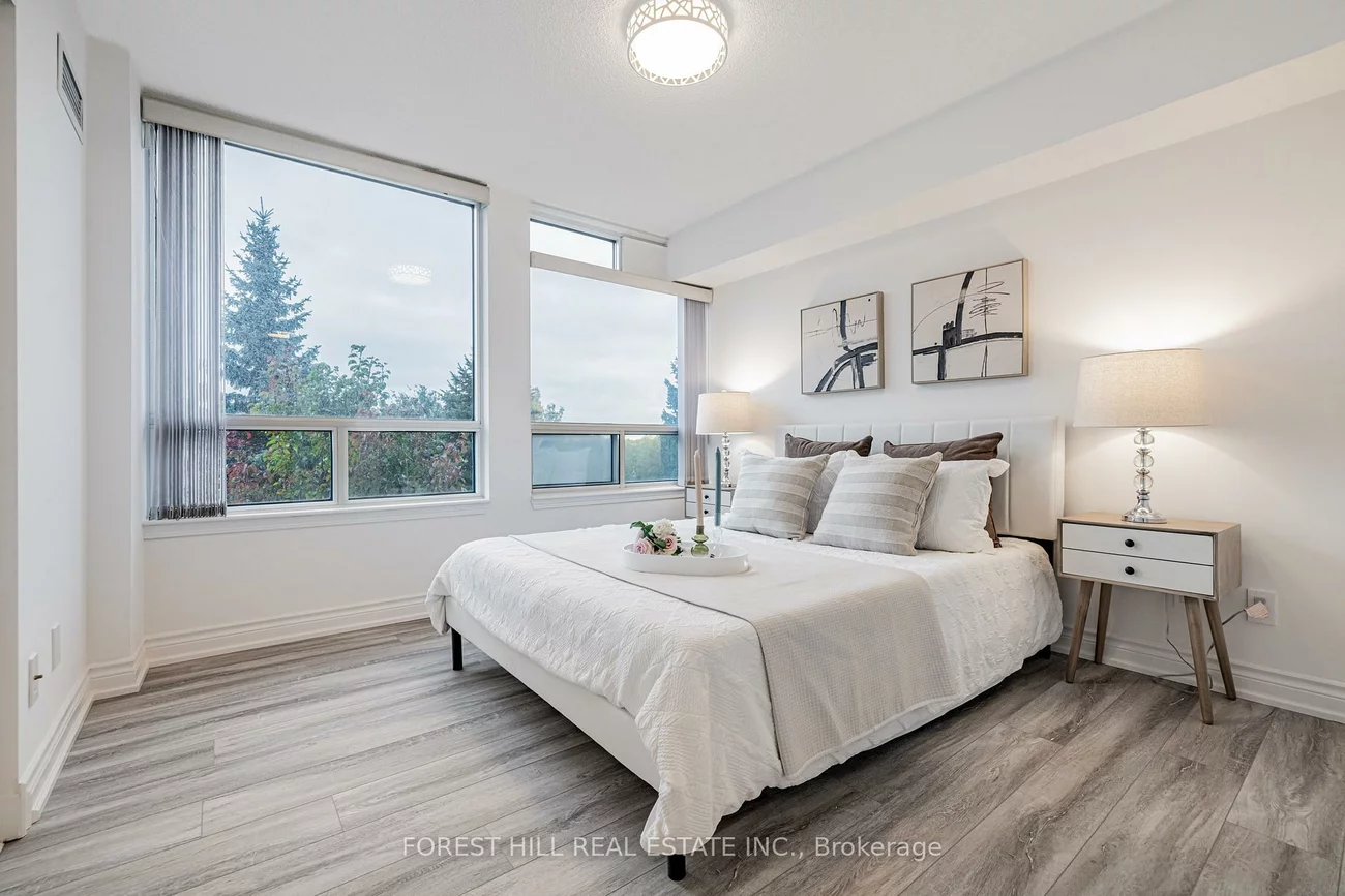 3, Rean, Bayview Village, Toronto