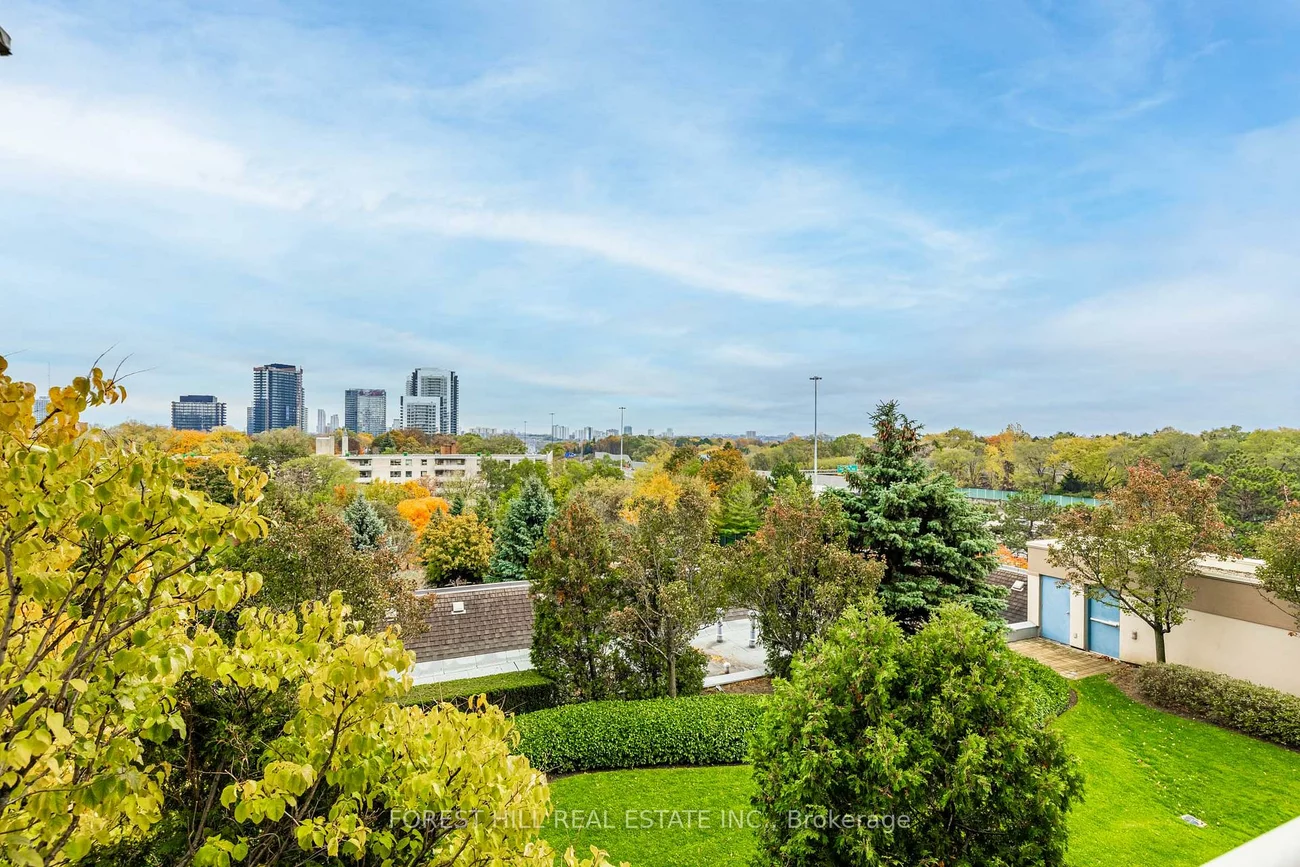 3, Rean, Bayview Village, Toronto