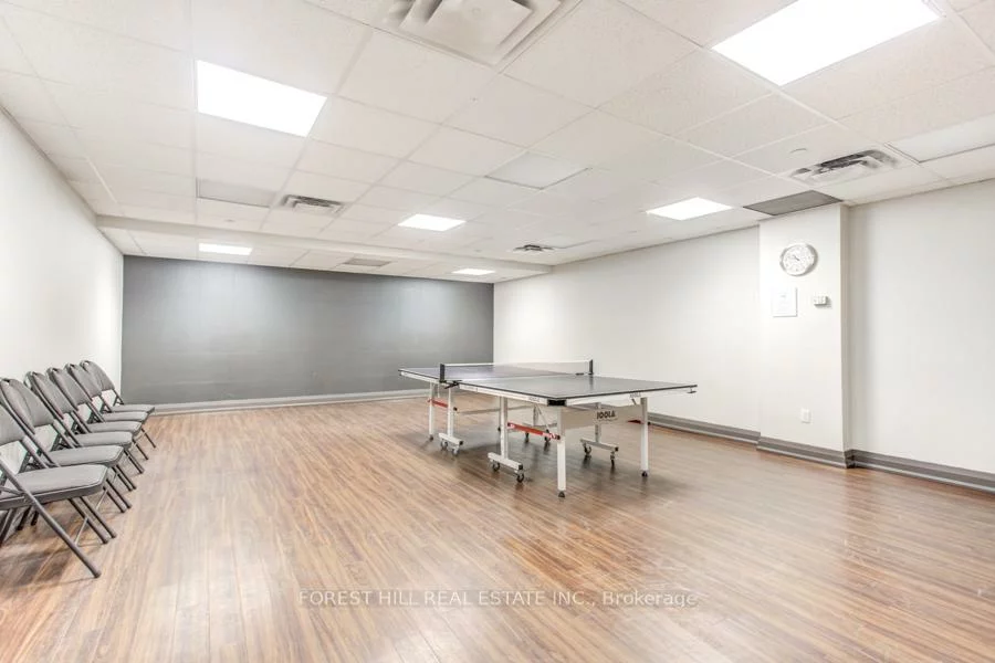 3, Rean, Bayview Village, Toronto