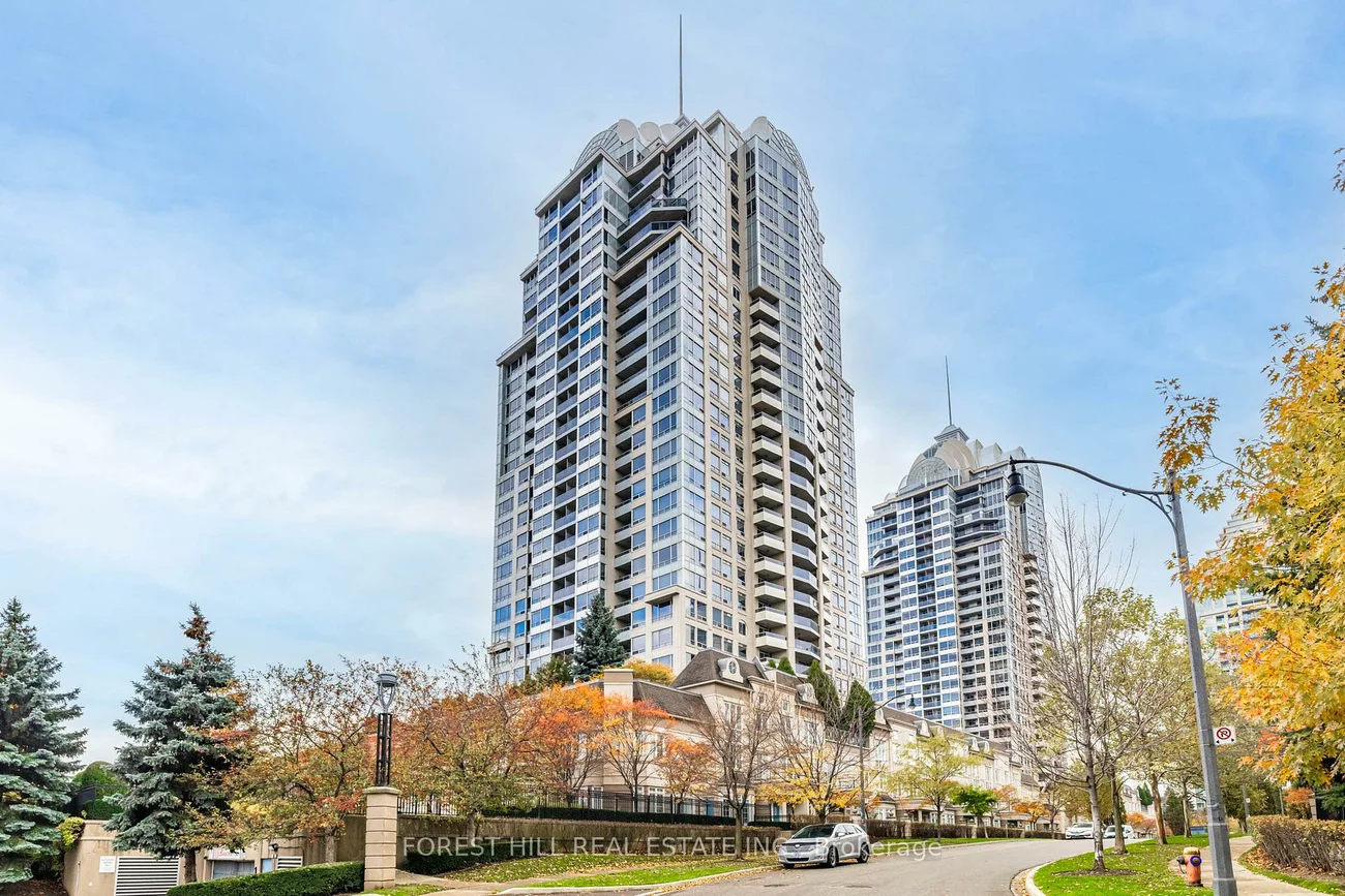 3, Rean, Bayview Village, Toronto