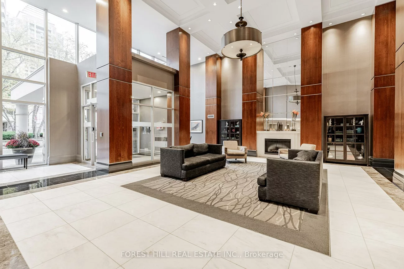 3, Rean, Bayview Village, Toronto