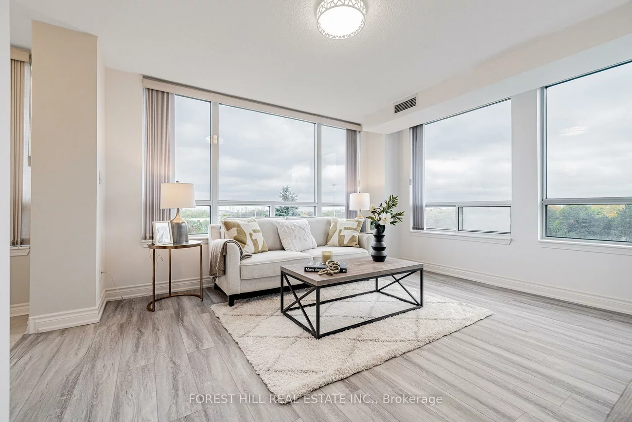 3, Rean, Bayview Village, Toronto