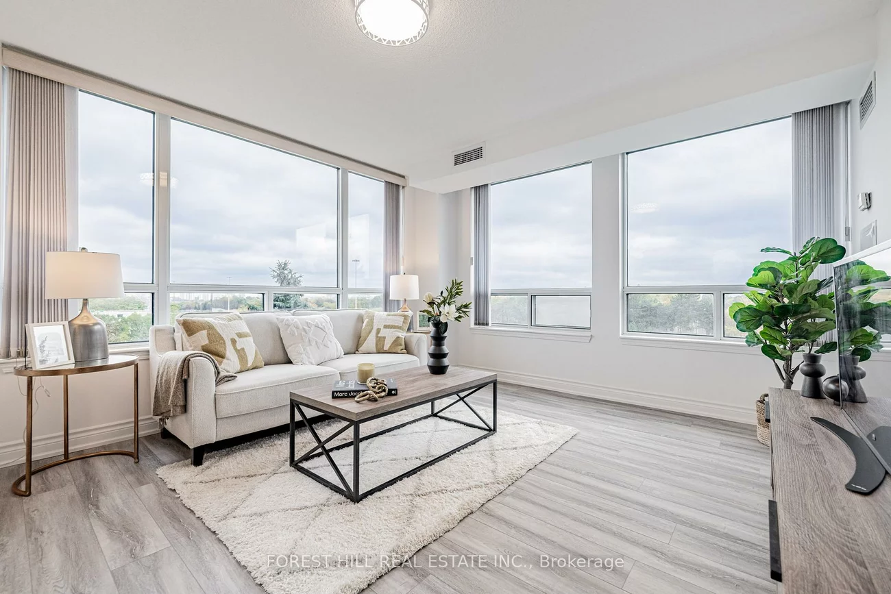 3, Rean, Bayview Village, Toronto