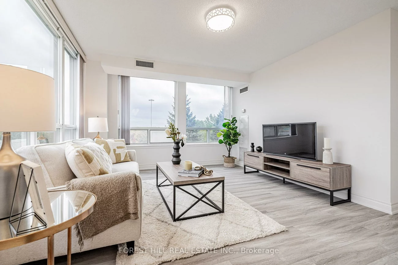 3, Rean, Bayview Village, Toronto