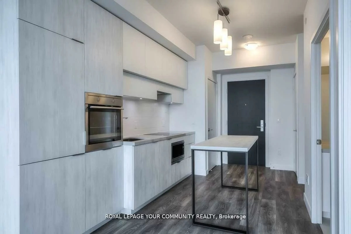 8, Eglinton, Mount Pleasant West, Toronto