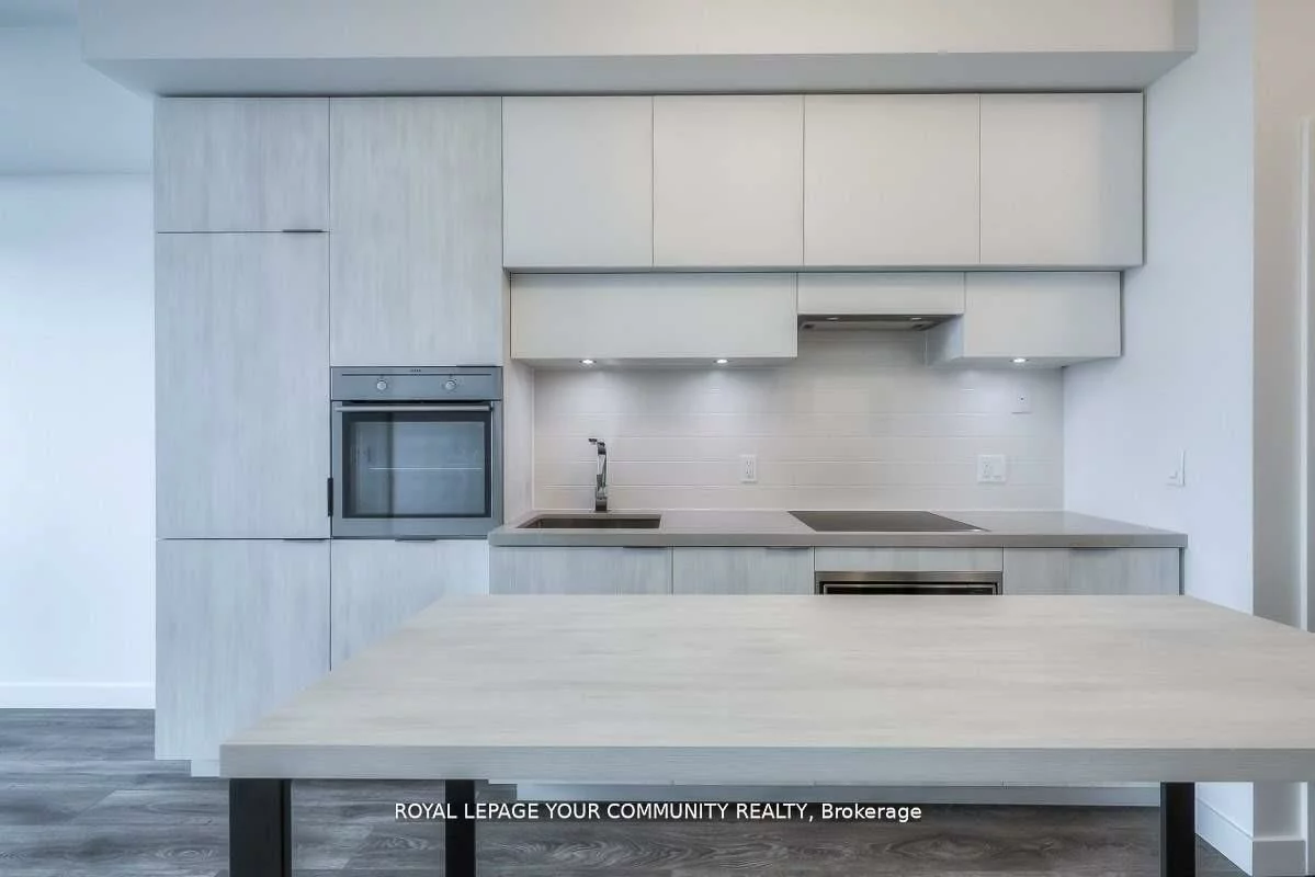 8, Eglinton, Mount Pleasant West, Toronto