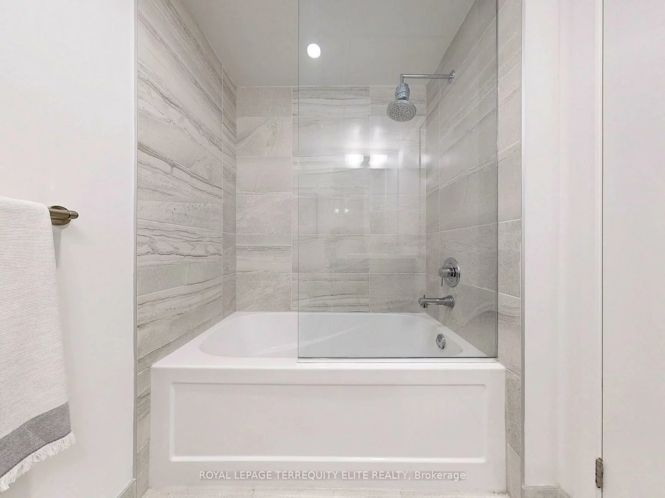 55, Cooper, Waterfront Communities C8, Toronto