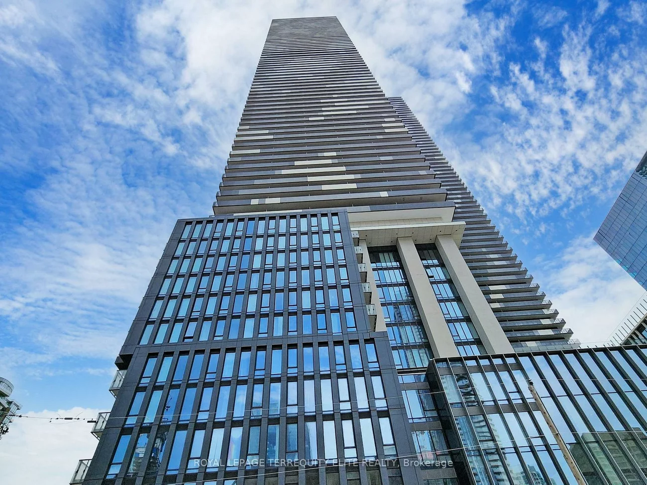 55, Cooper, Waterfront Communities C8, Toronto