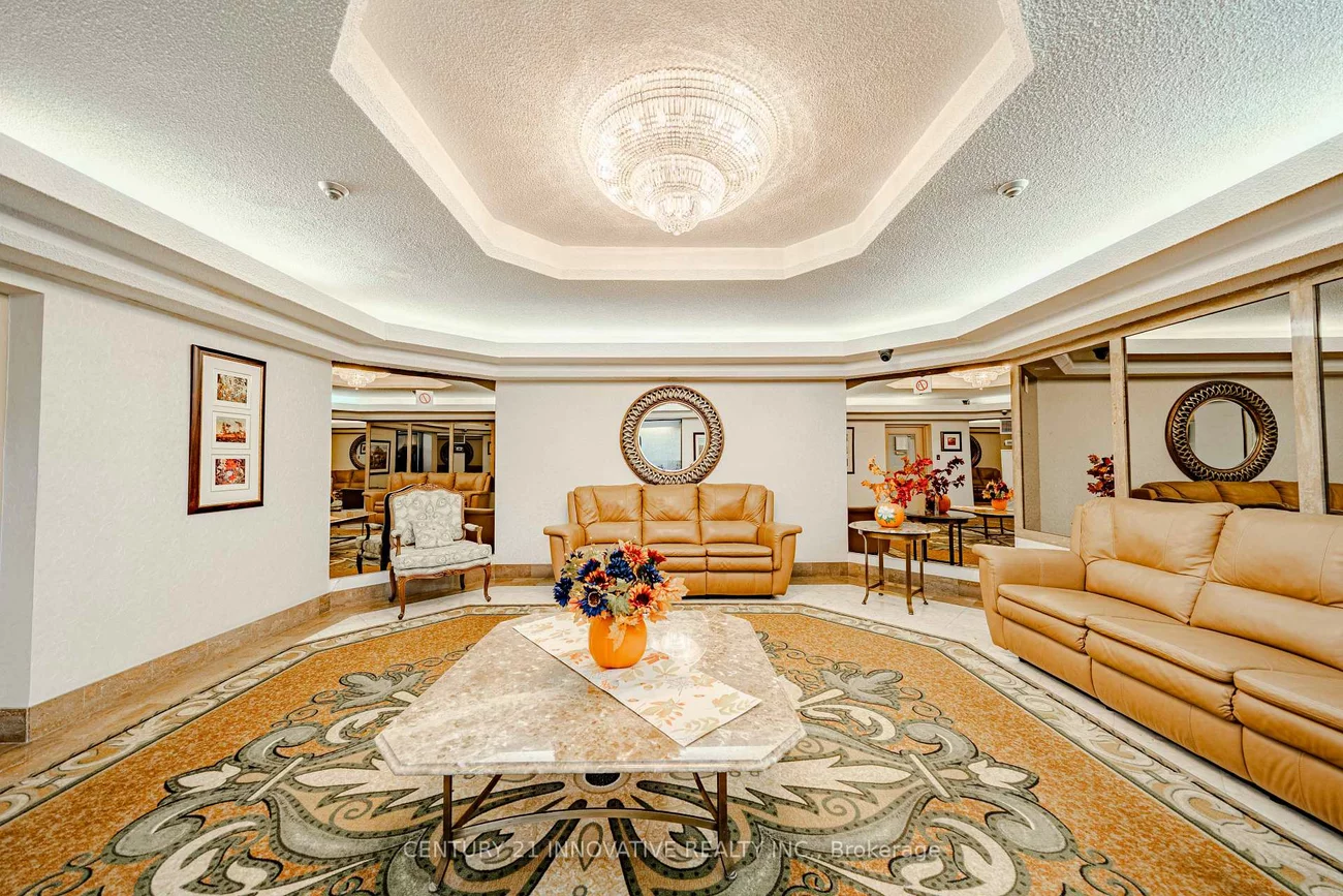 100, Antibes, Westminster-Branson, Toronto