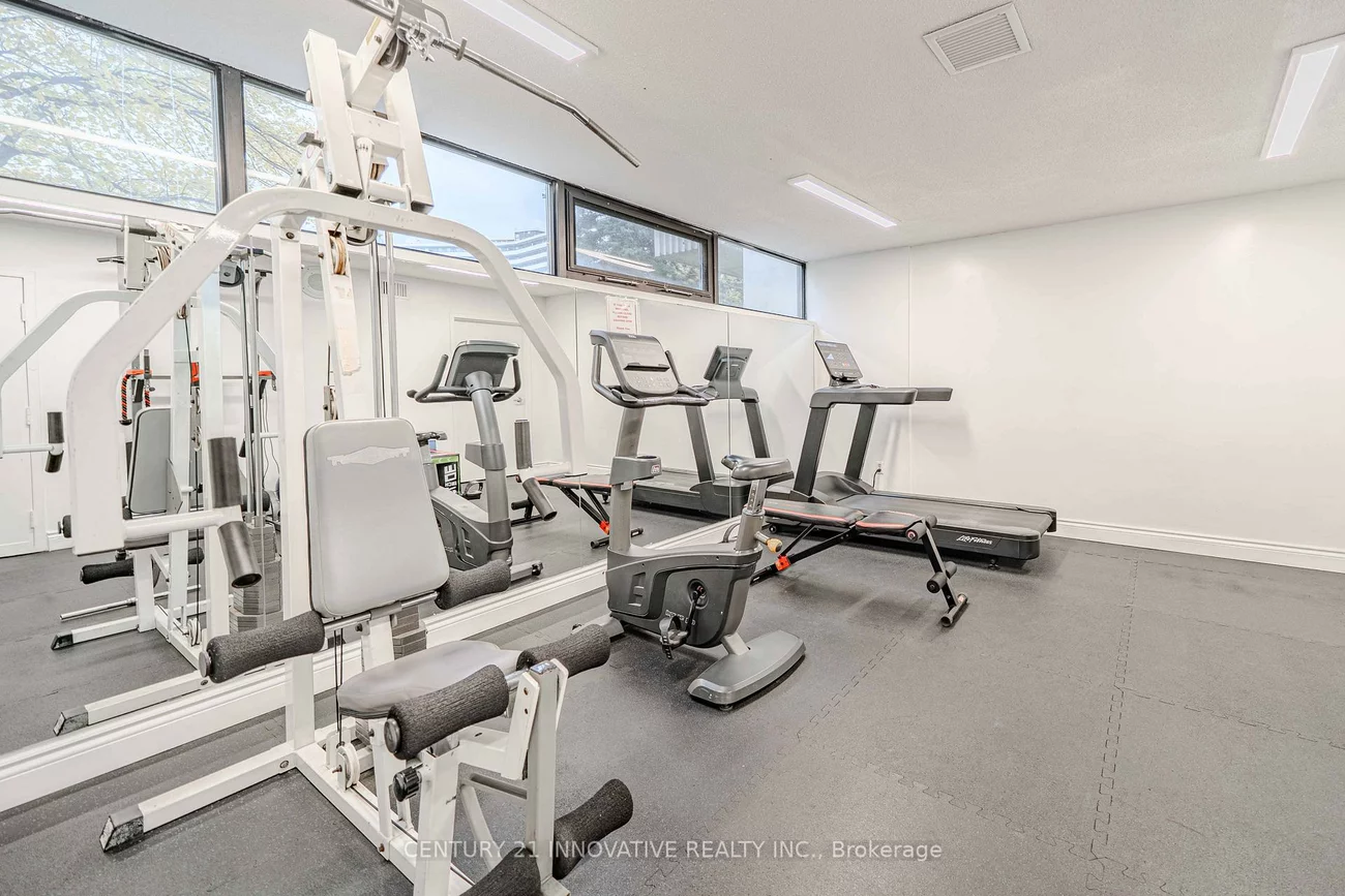 100, Antibes, Westminster-Branson, Toronto