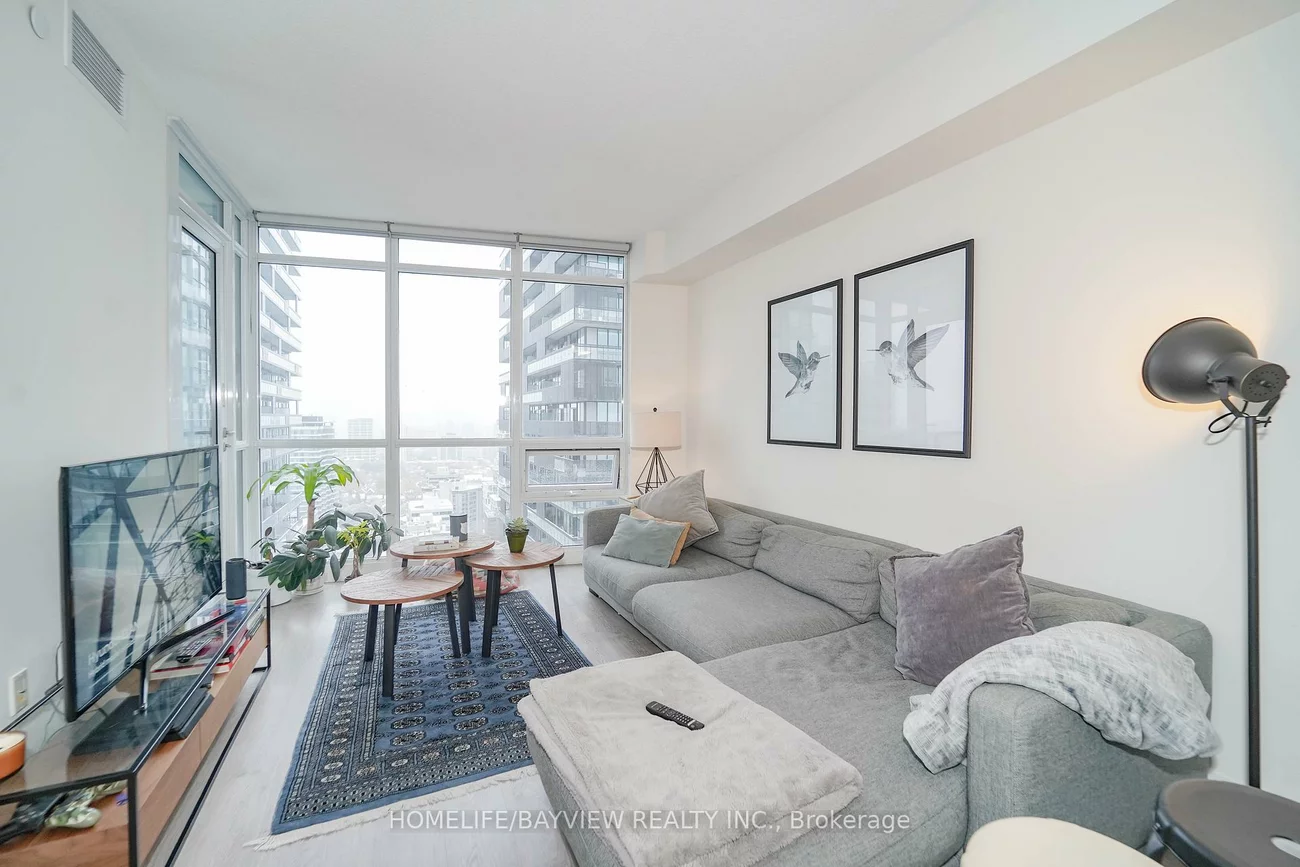 30, Roehampton, Mount Pleasant West, Toronto