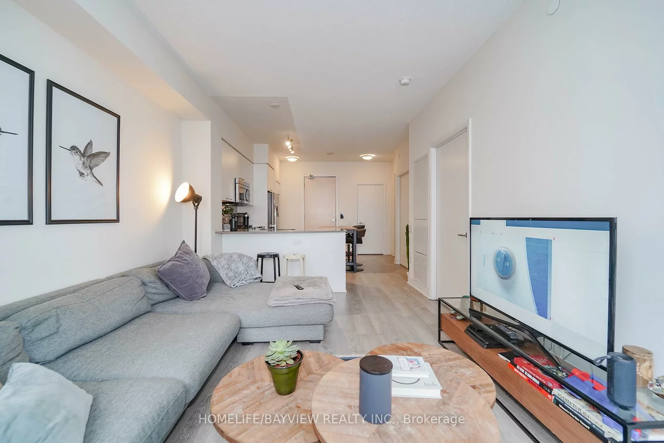 30, Roehampton, Mount Pleasant West, Toronto