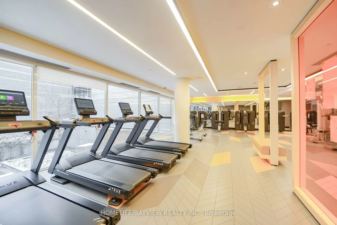 30, Roehampton, Mount Pleasant West, Toronto